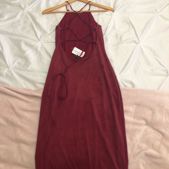 Burgundy open back tight fitting midi dress - Picture 2 of 5